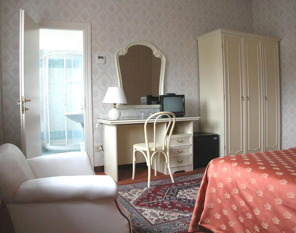 Du Parc Hotel Lake Maggiore Luaran gambar